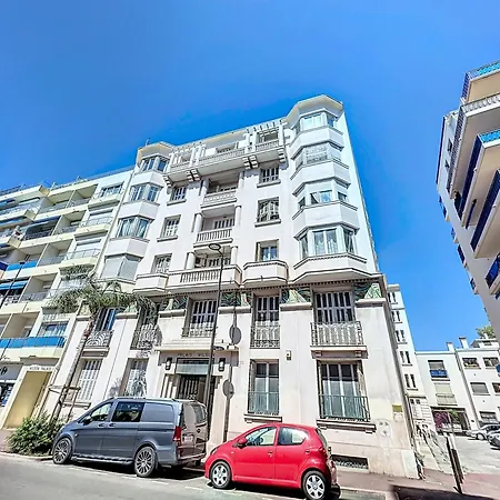 Apartment T2 Climatise Au Coeur De Juan Les Pins - 200m De La *